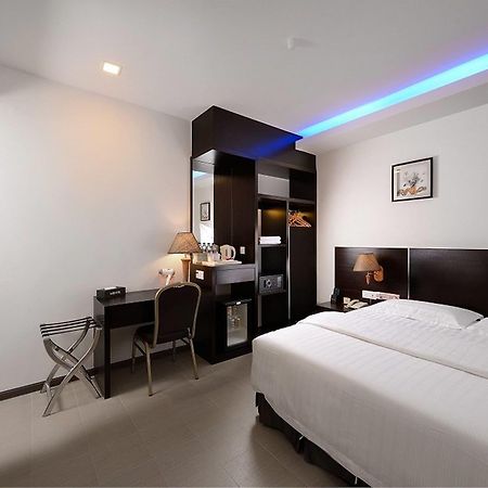 E-Red Hotel Bandar Perda Bukit Mertajam Dış mekan fotoğraf