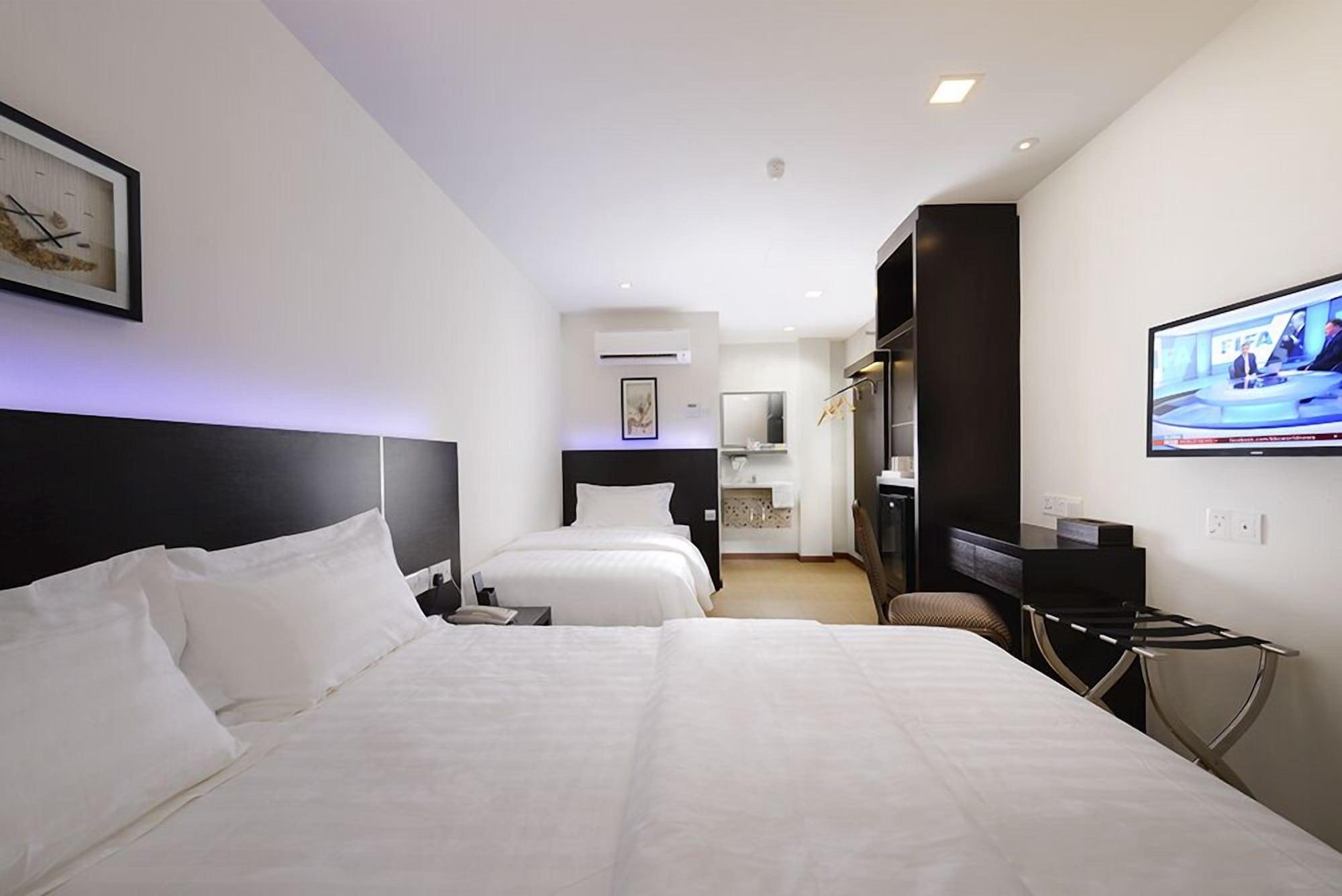 E-Red Hotel Bandar Perda Bukit Mertajam Dış mekan fotoğraf