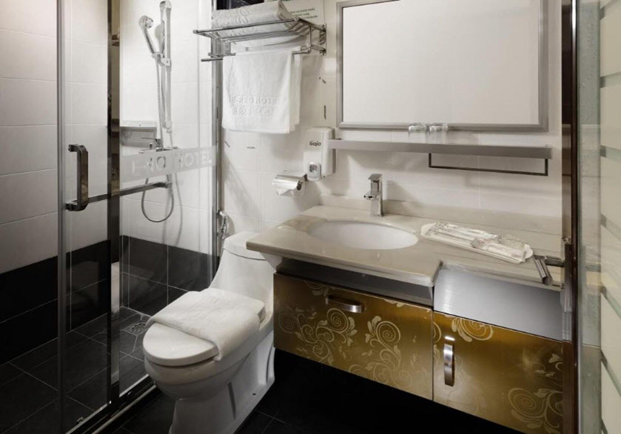 E-Red Hotel Bandar Perda Bukit Mertajam Dış mekan fotoğraf