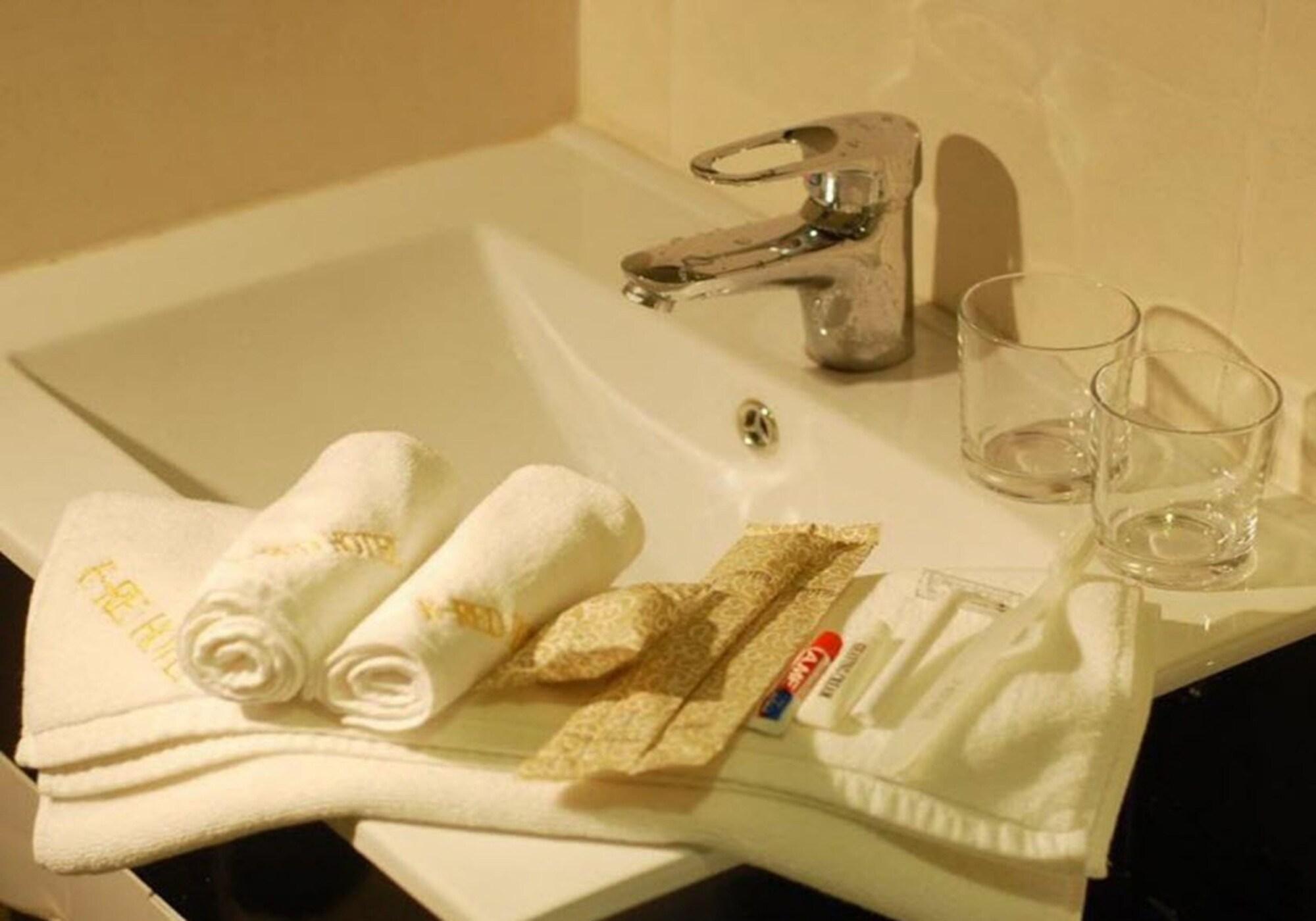 E-Red Hotel Bandar Perda Bukit Mertajam Dış mekan fotoğraf